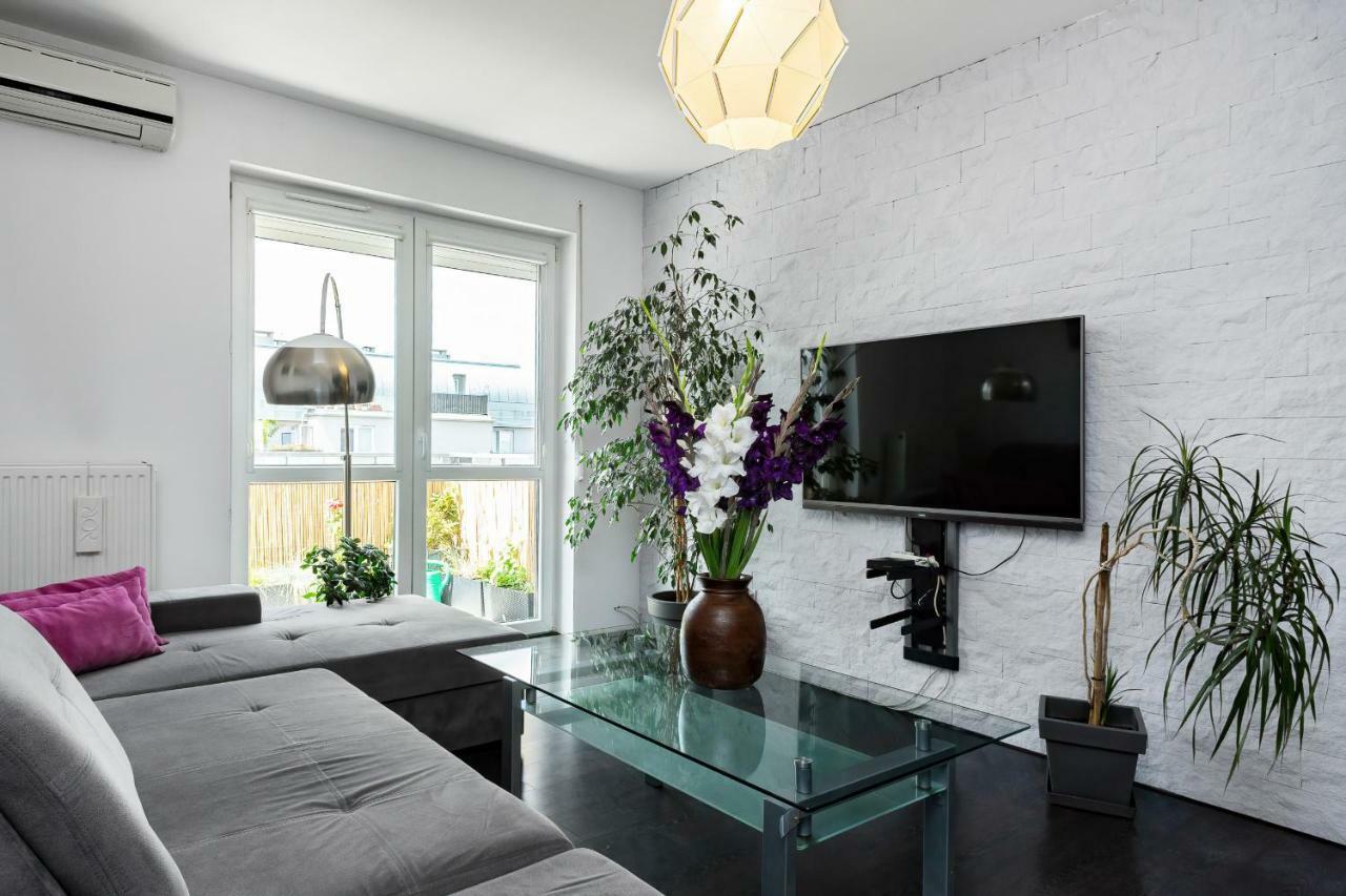 Apartments Wroclaw Manganowa By Noclegi Renters Экстерьер фото
